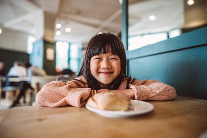 6 tips for teaching table manners to kids