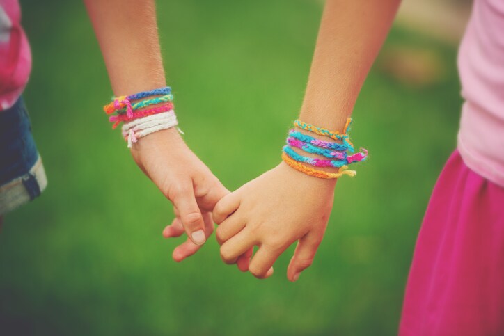 9 DIY friendship bracelets for kids