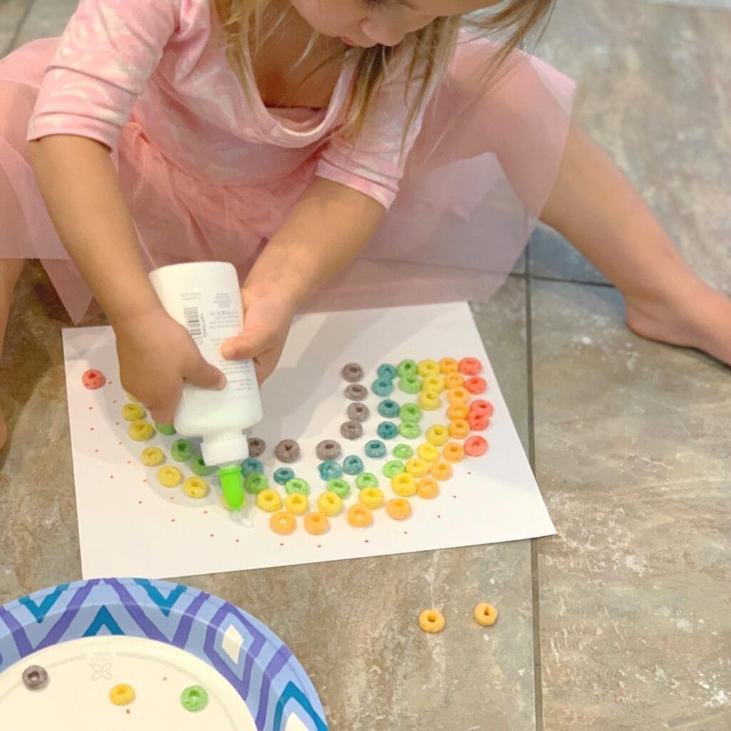 Froot Loops rainbow craft for kids on St. Patricks Day