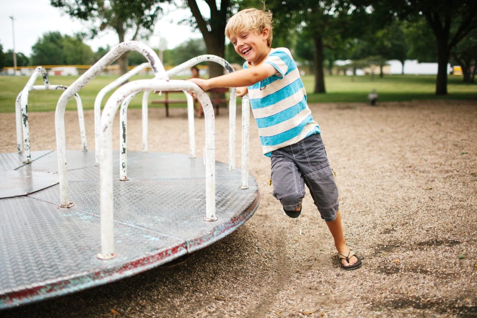 5 health benefits of kids playing outside