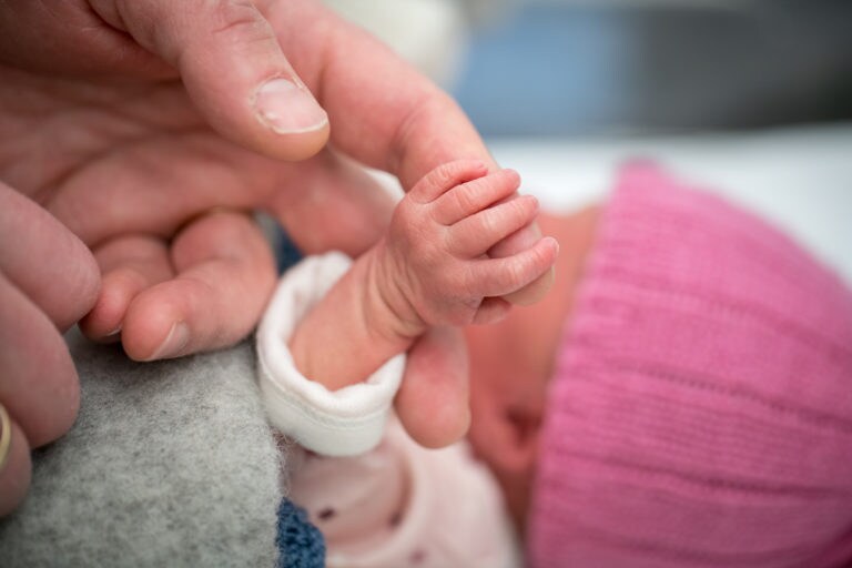 Premature birth and babies: What are the causes, signs and risks?