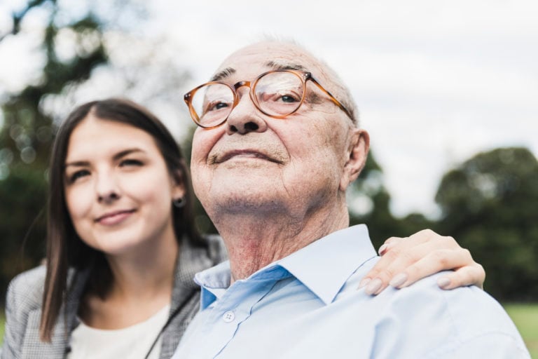 Alzheimer’s and dementia care: 6 options that&#8217;ll work for any family