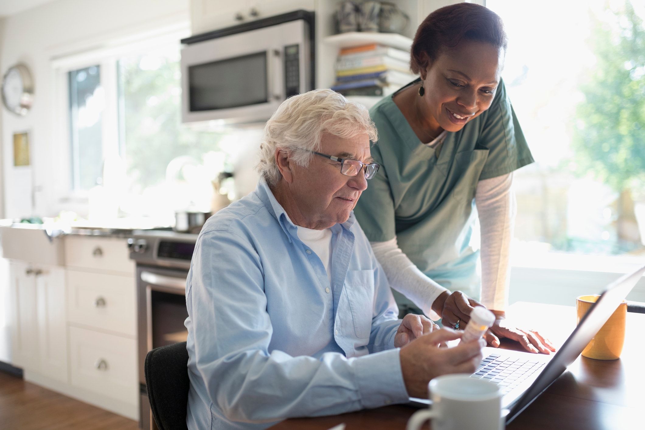 4 common in-home elderly care challenges and how to overcome them