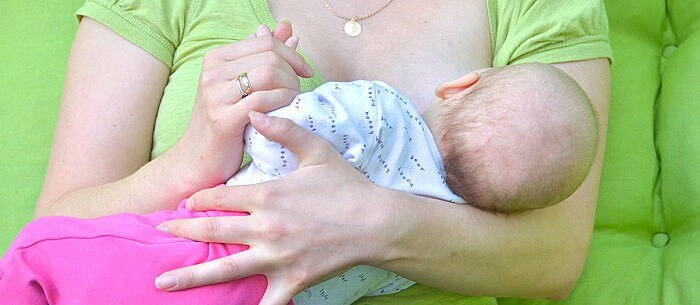 Diet For Breastfeeding Mothers: 9 Nutrition Tips