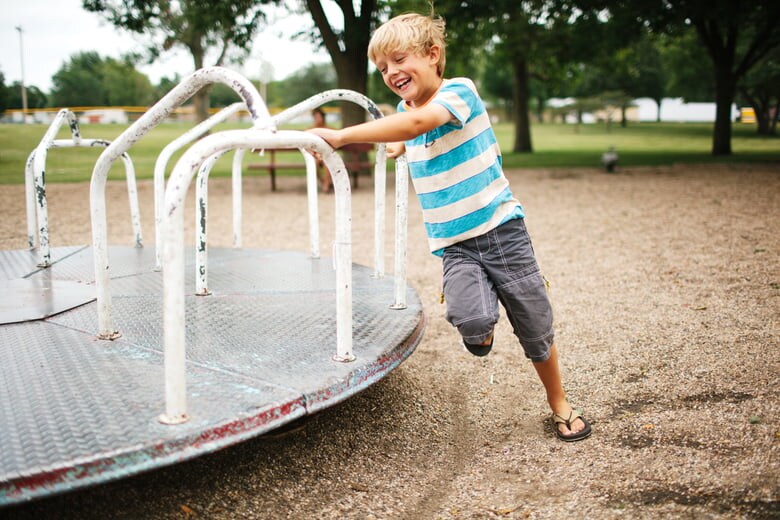 5 Health Benefits of Kids Playing Outside