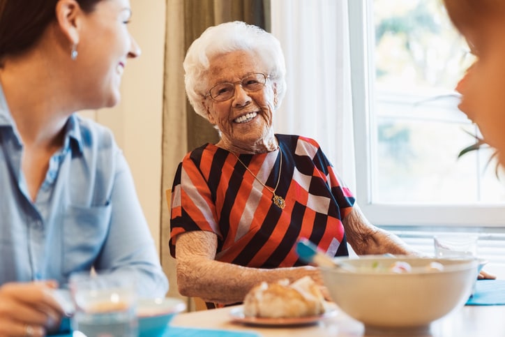 9 Things That Change When You Find an Elderly Caregiver for Your Loved One