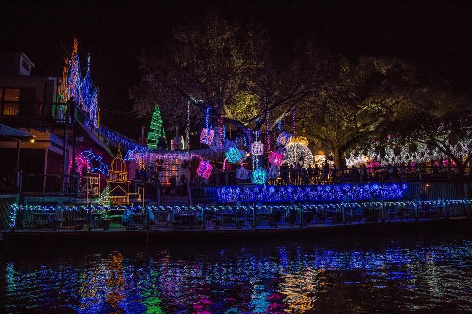 The 5 Best Holiday Light Shows Around Austin