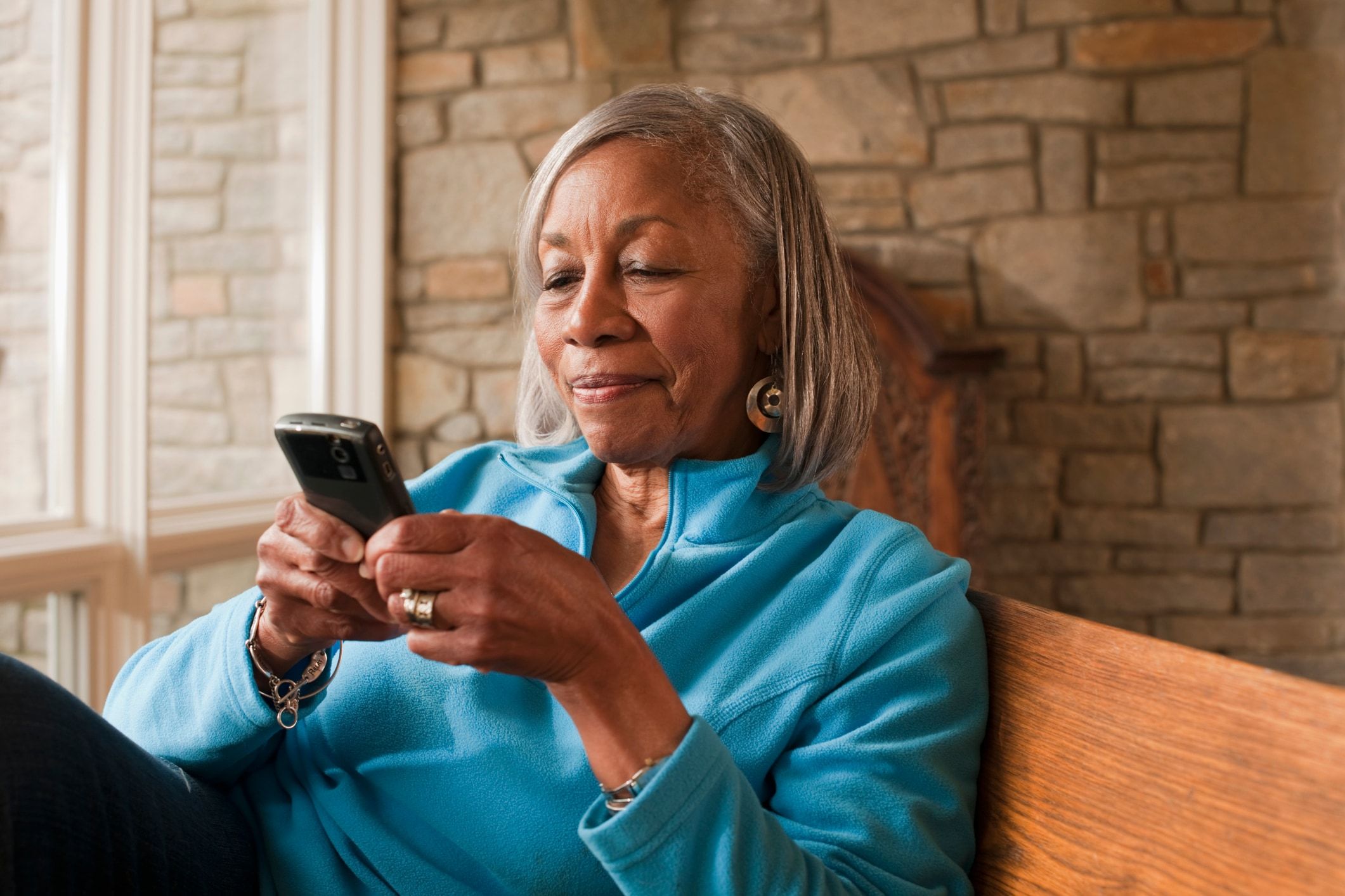 7 new tech devices for that help seniors live happier, healthier lives