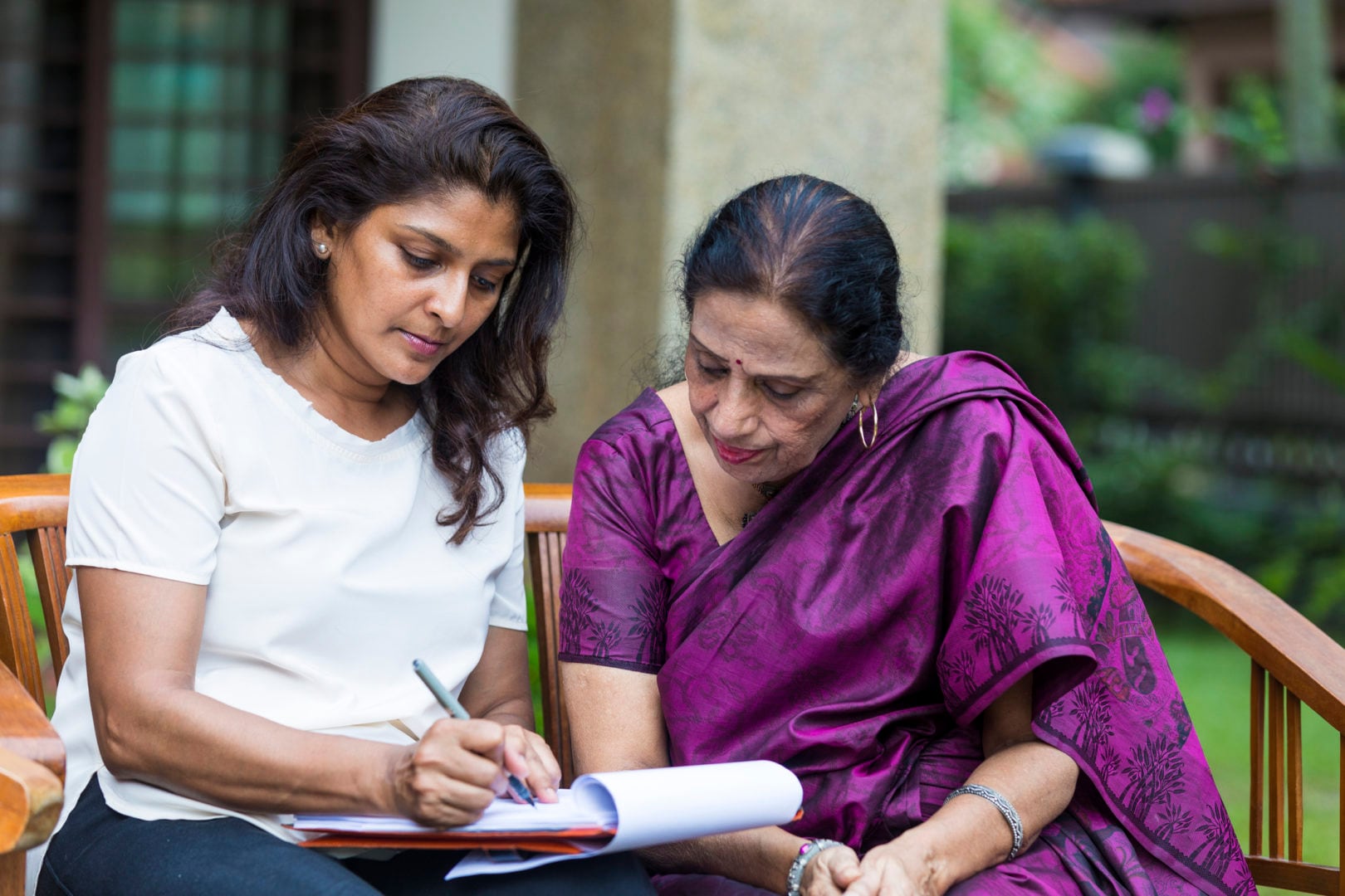 5 tough financial conversations to have with aging parents — and how to tackle them