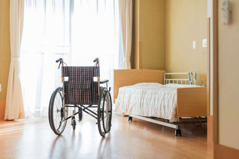 New report investigates why 40 percent of COVID deaths have happened in nursing homes