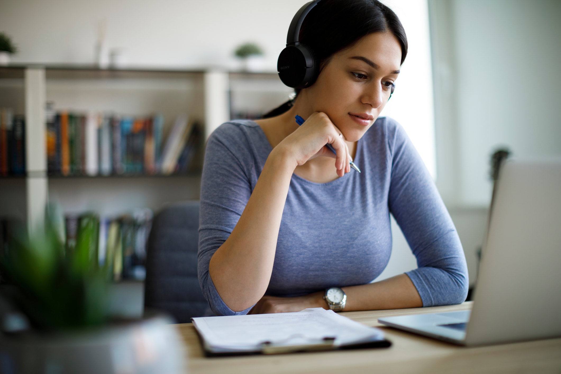 Getting caregiver certification online: How to choose the right program