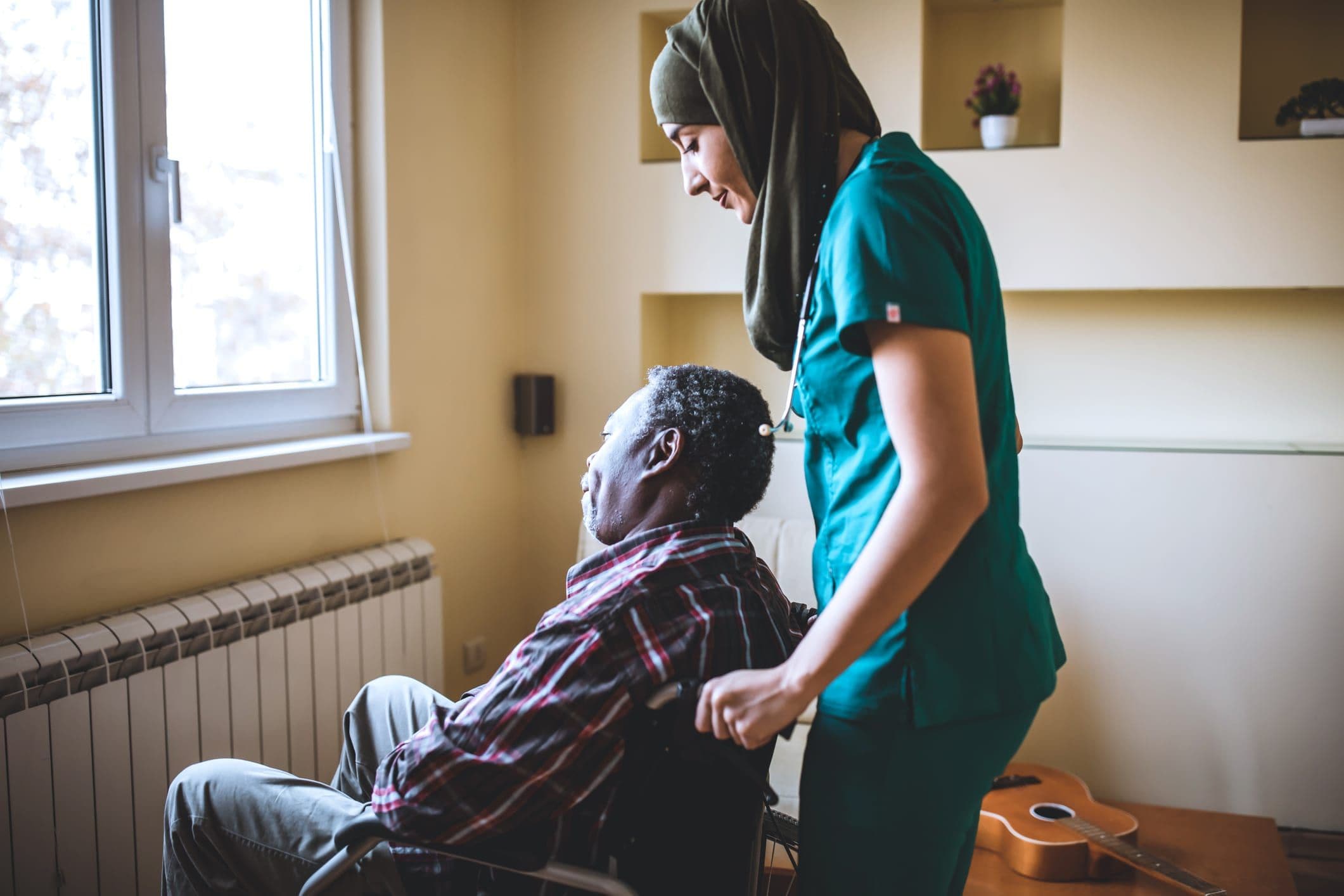 How professional elderly care providers can prevent and tackle burnout