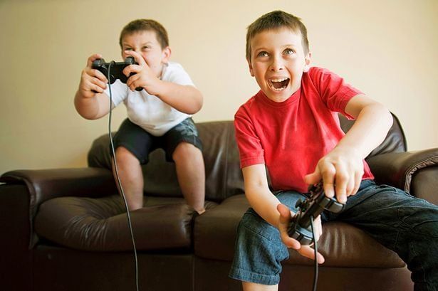 Playing Online Games Enhances Performance at School 