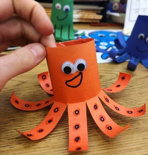 This construction paper octopus makes a fun summer craft activity for kids.