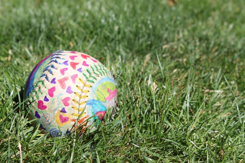 This DIY personalized softball is a Father’s Day gift that kids can make