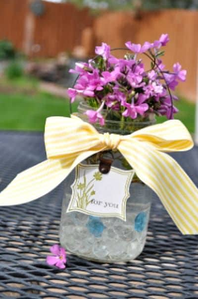 These DIY mason jar vases are a Mother’s Day gift that kids can make