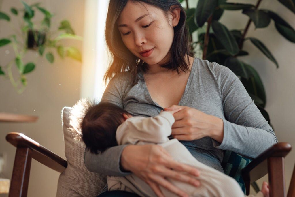 Benefits of breastfeeding for mom and baby