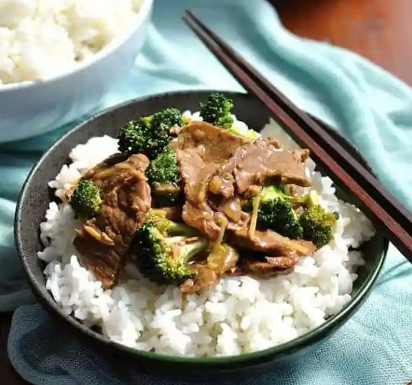 slow cooker beef and broccoli