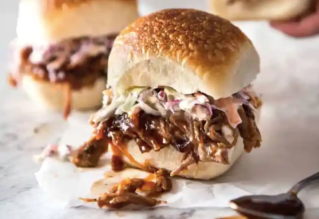 slow cooker pulled pork bbq sandwiches
