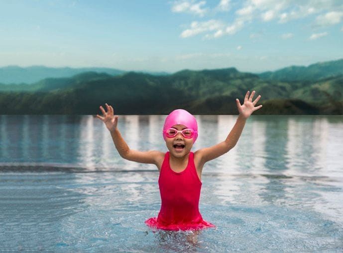 Swimsuit color matters when it comes to kids and water safety