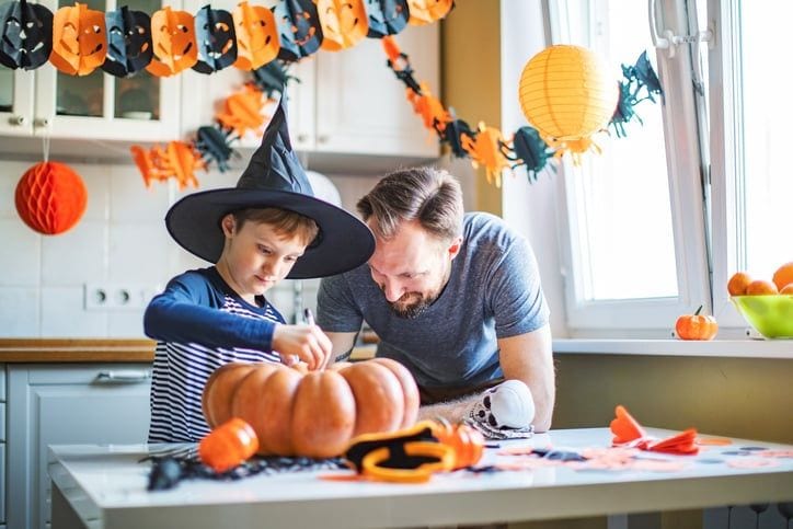 Free Style Friday Spooky Halloween Wreath Supply List