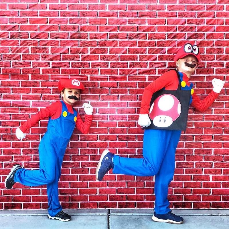 Sibling Halloween costumes - Mario Brothers