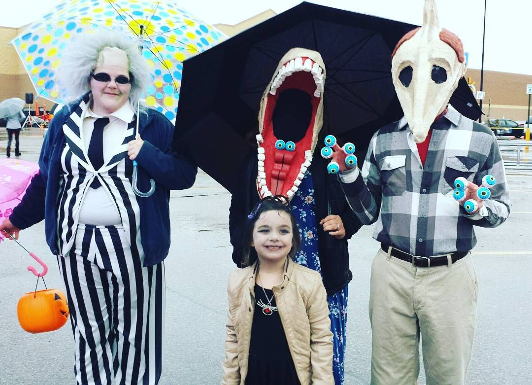 Family of 4 Beetlejuice Halloween Costume