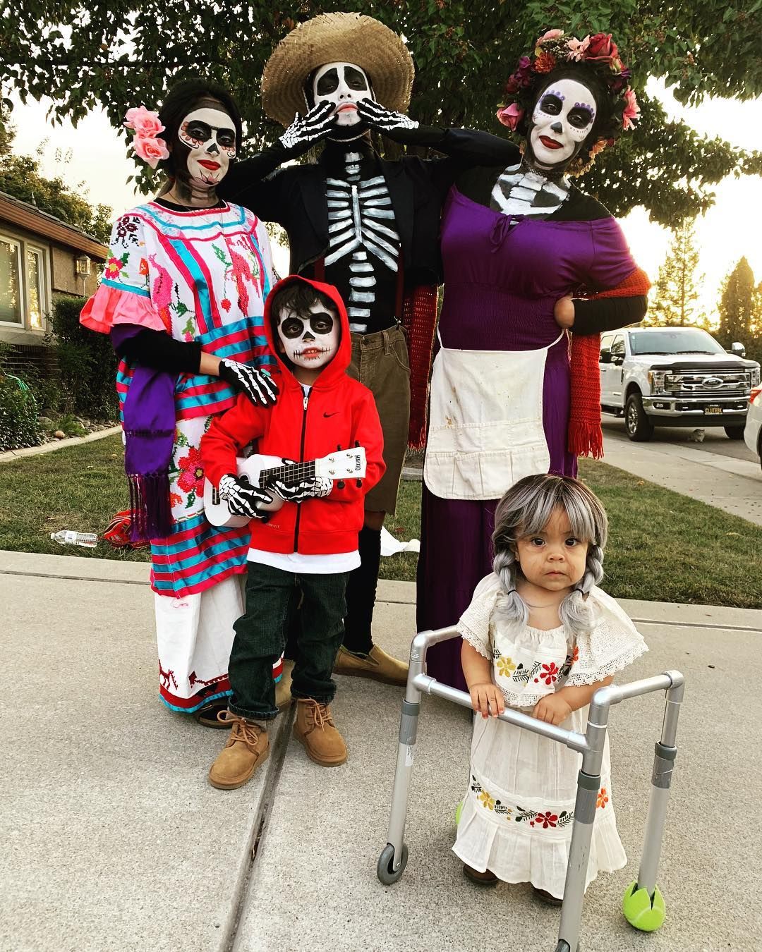 Family of 5 Coco Halloween Costume
