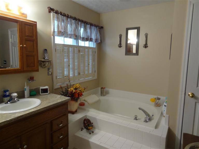 Tailored Maids's Photo