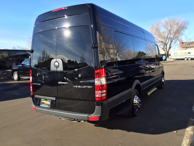Michales Limo's Photo