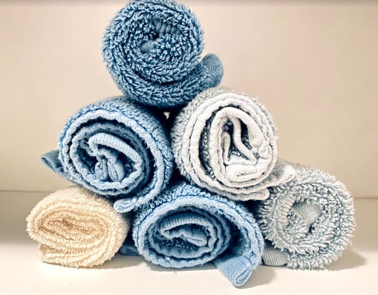 Two Girls & a Bucket's Photo