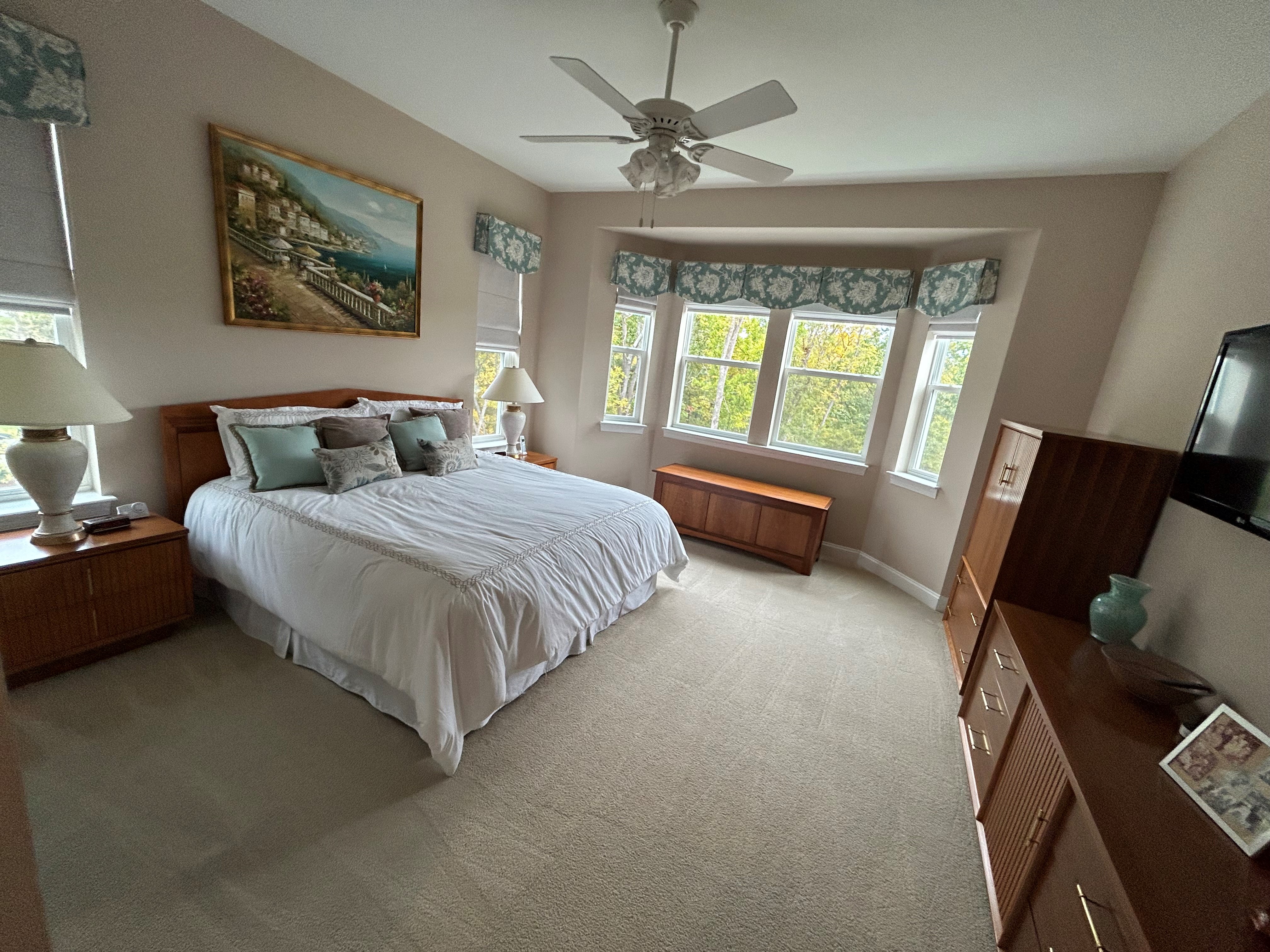 Lily's Professional Cleaning Services LLC's Photo