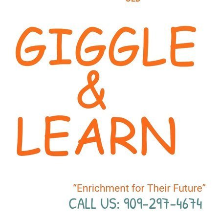 Giggle & Learn Day Care Logo