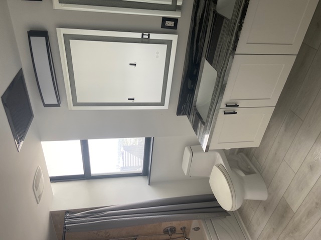 White and Clean's Photo