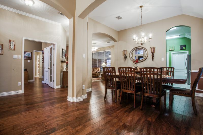 Cleaning Services 4 Less's Photo