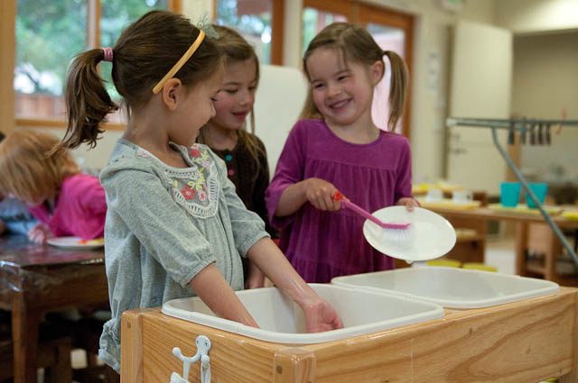 Oakland Montessori School's Photo