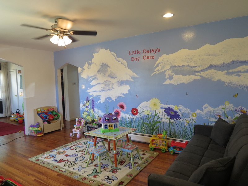 Little Daisy's Day Care Logo