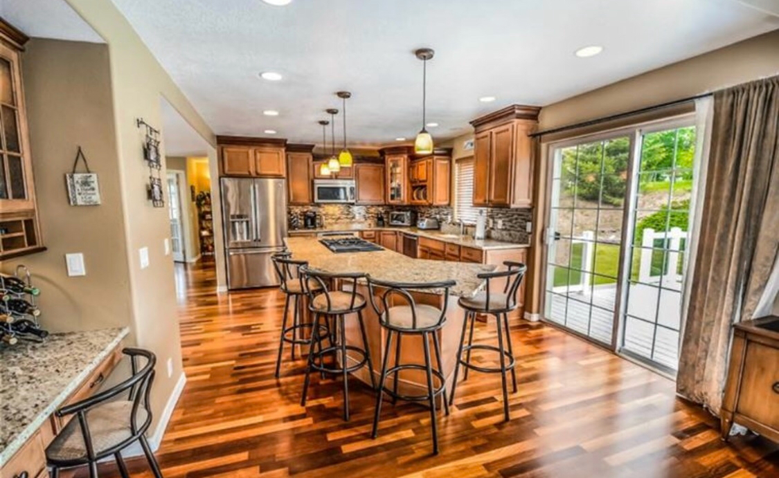 Easy Breezy Cleaning's Photo