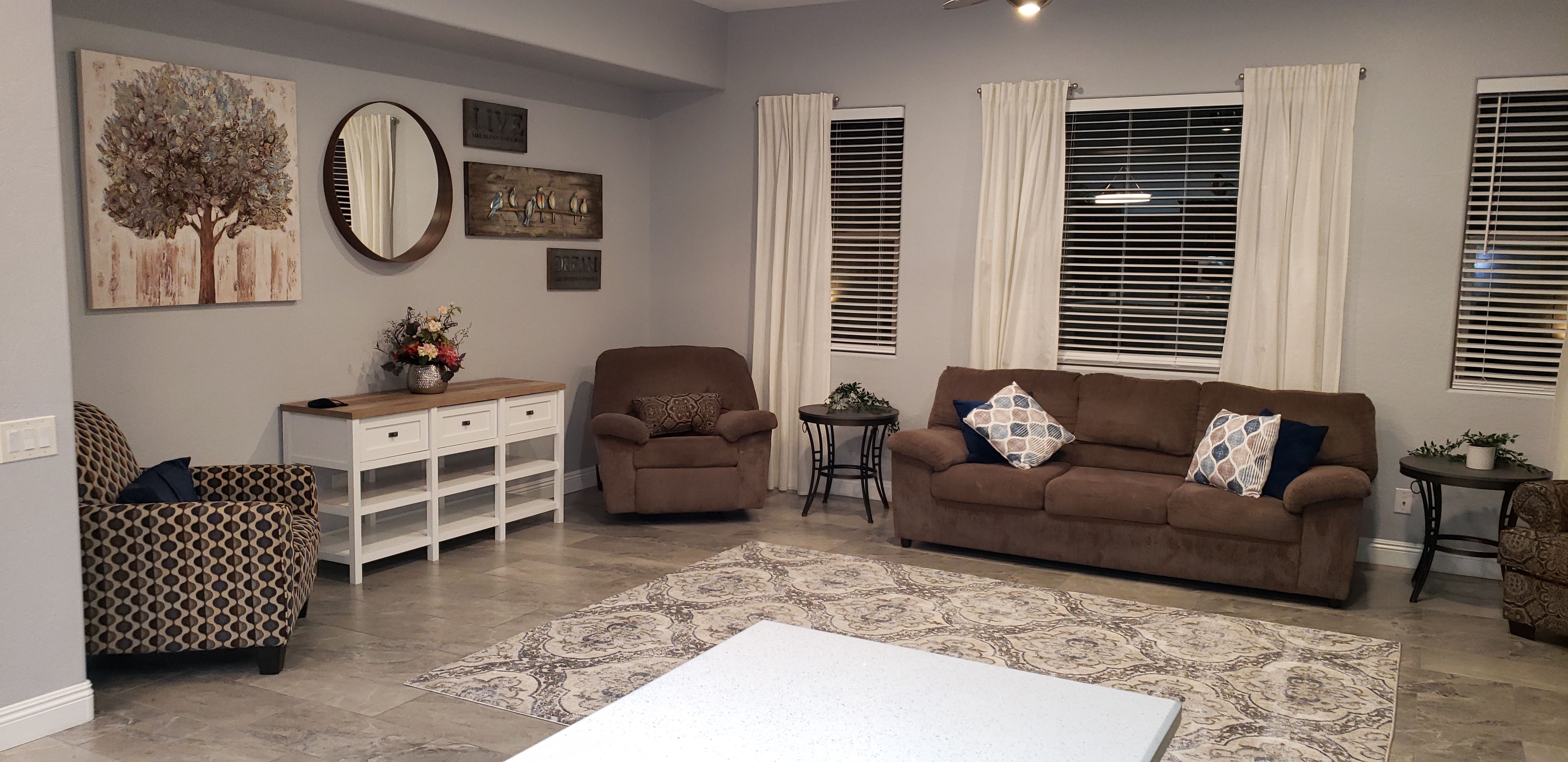 Photo gallery image - 3