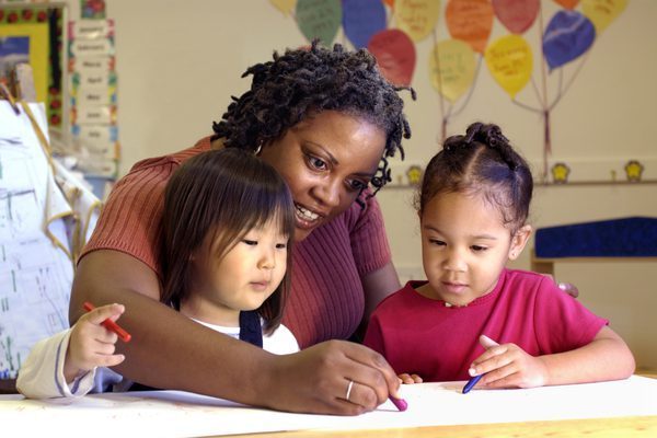 Apples & Oranges Early Learning Center Logo