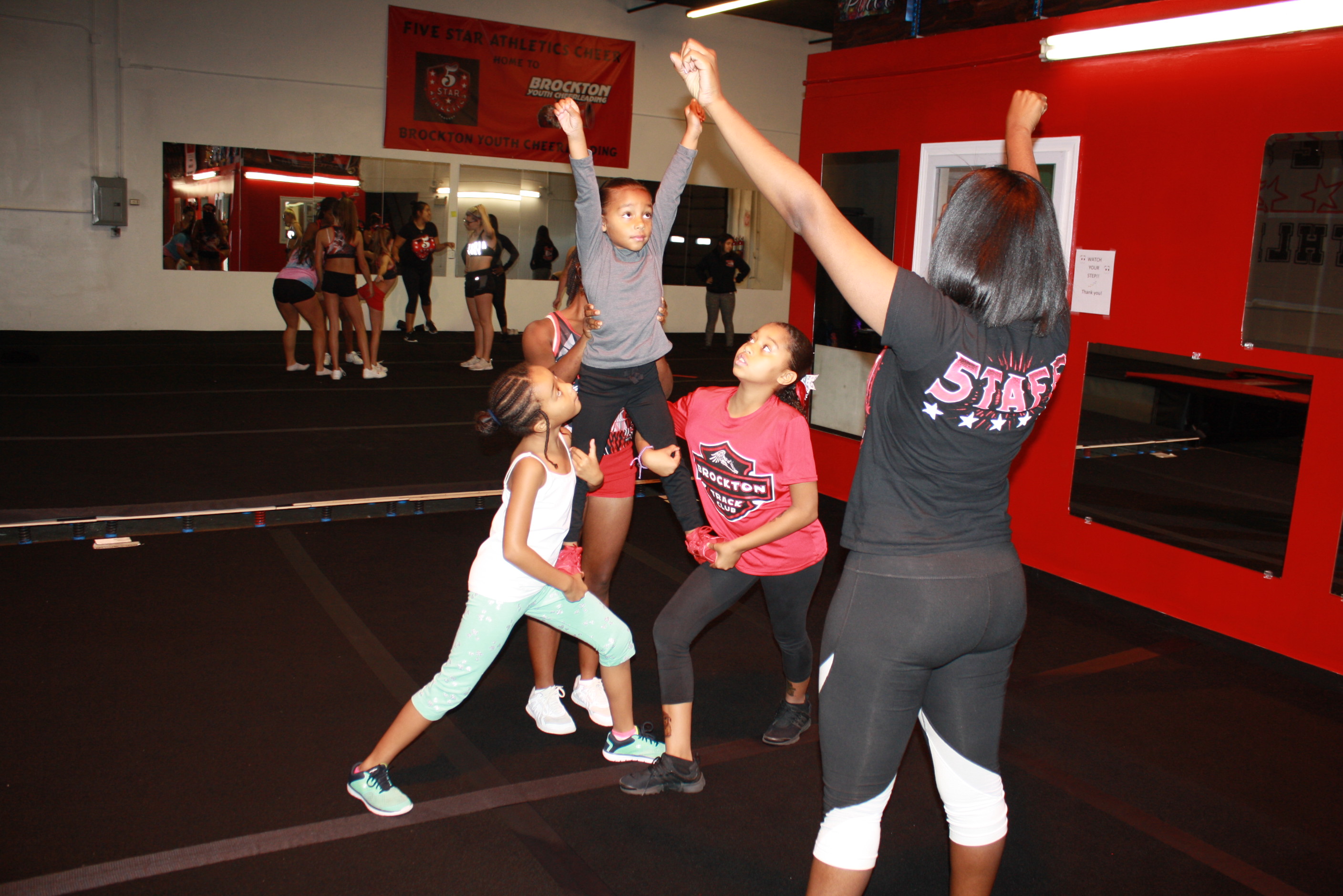 FIVE STAR ATHLETICS CHEER's Photo