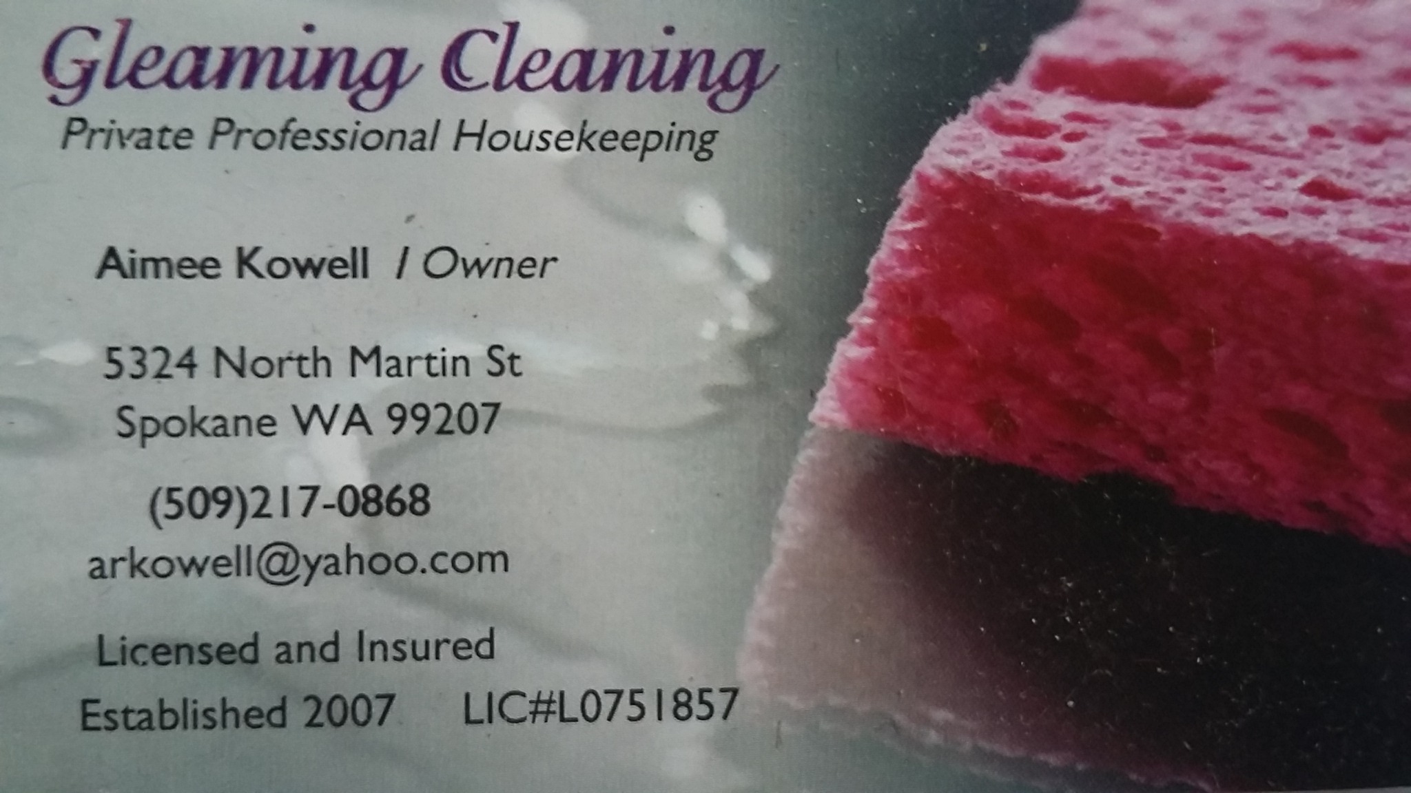 Gleaming Cleaning Logo