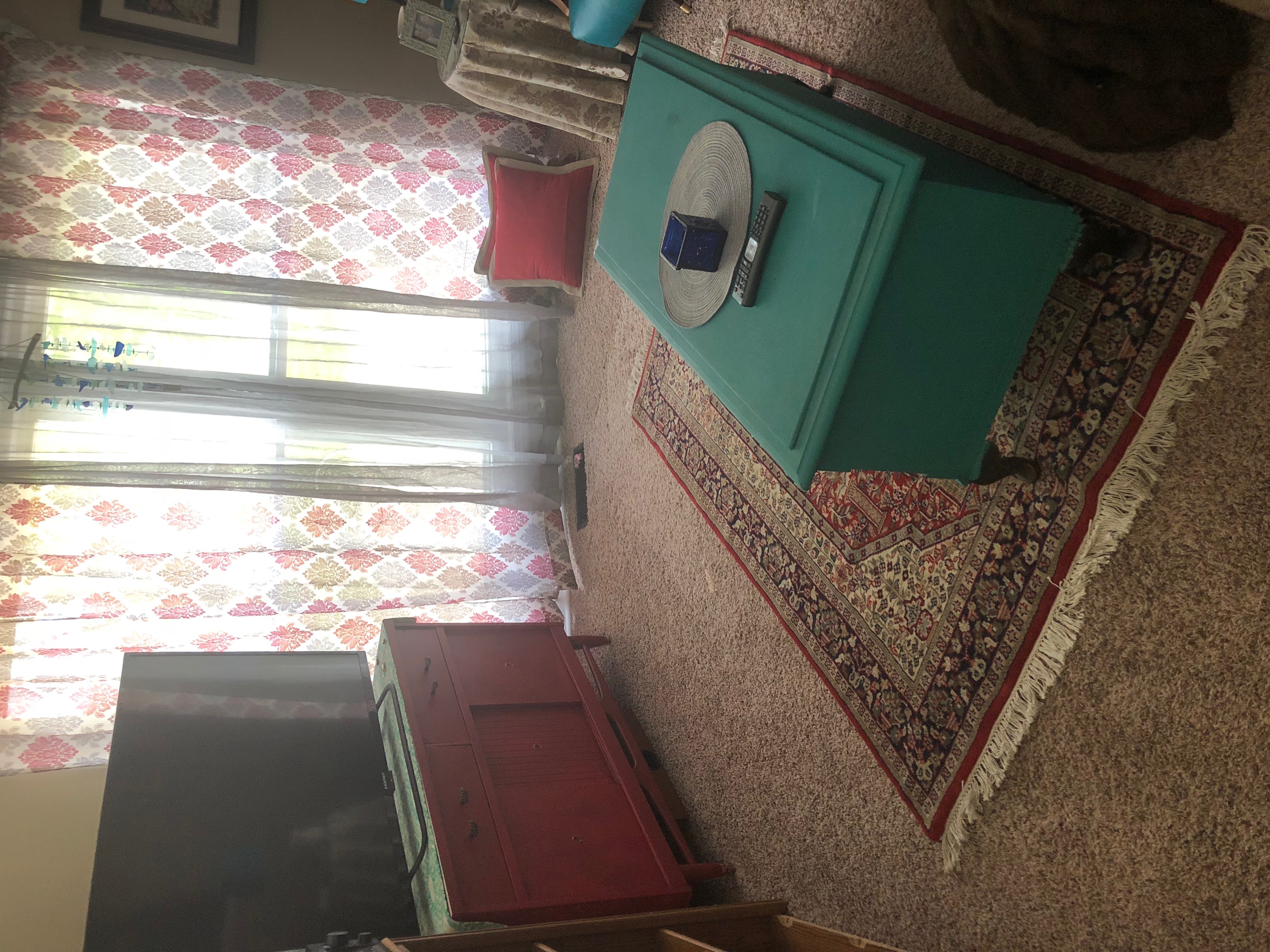 Helping Hands Cleaning LLC's Photo