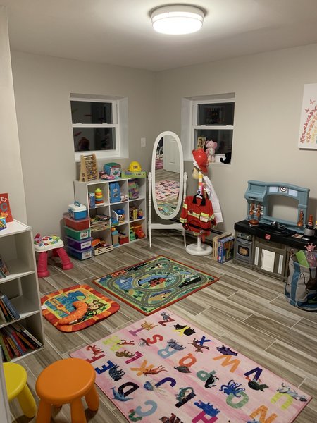 Little Steps Daycare Li Logo