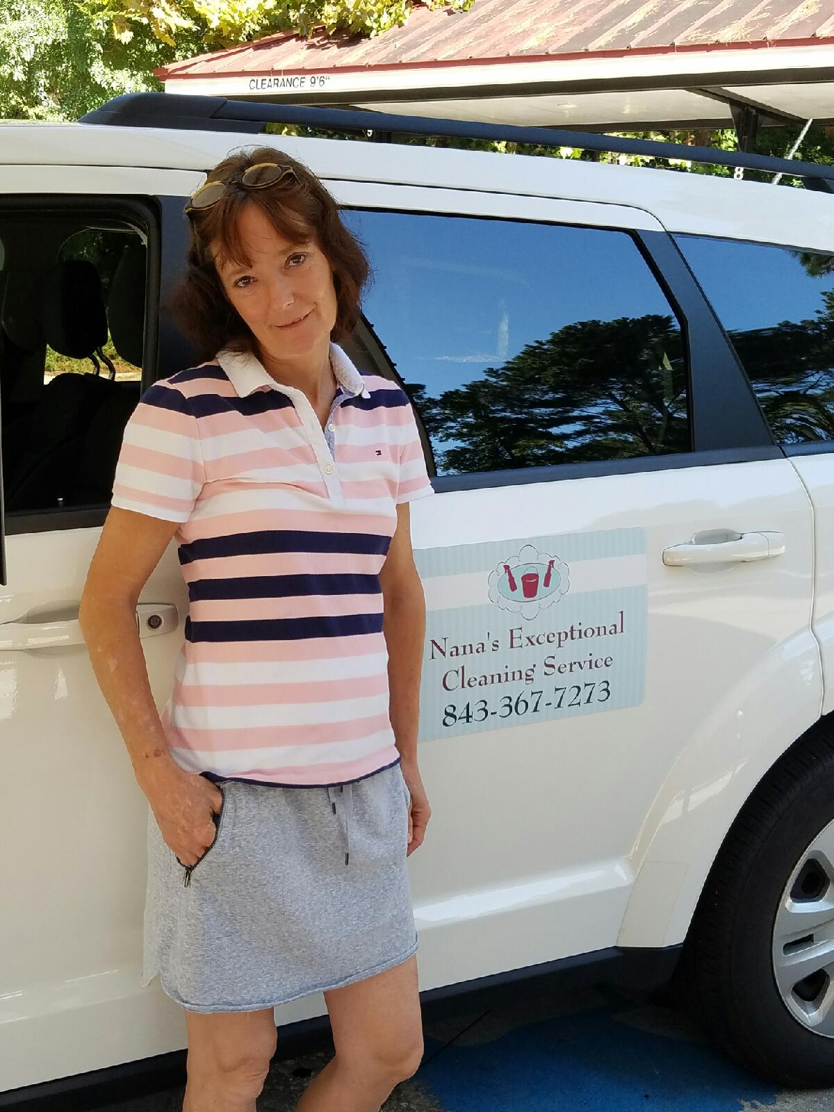 Nana's Exceptional Cleaning Service, Llc Logo