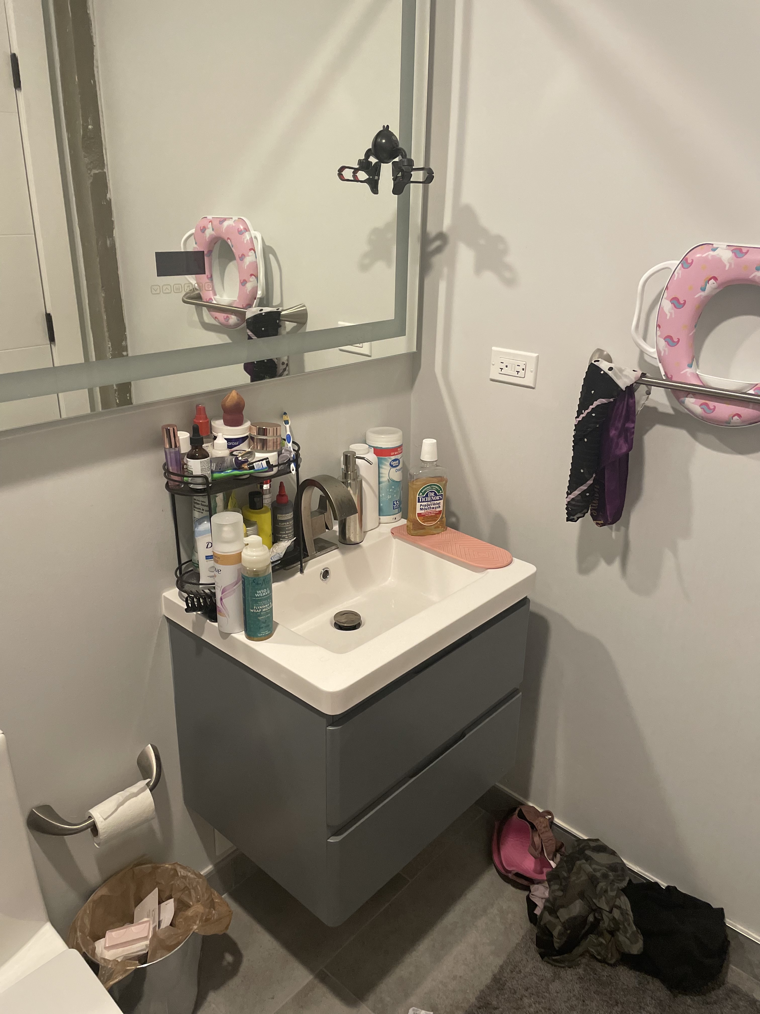 Tiddy ups clean's Photo