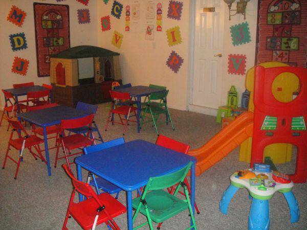 Little Folks Daycare Logo