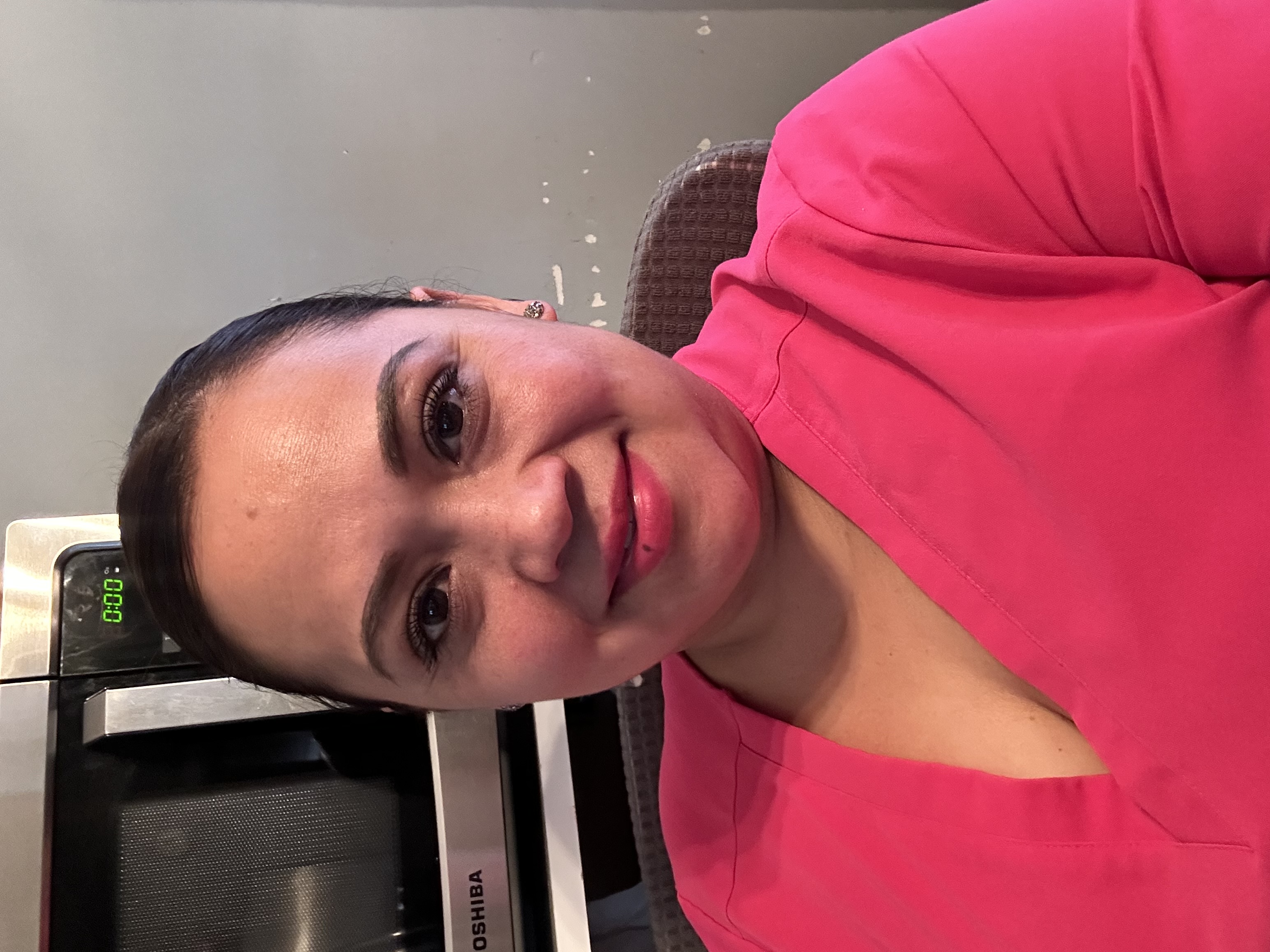 Pink hands cleaning services's Photo