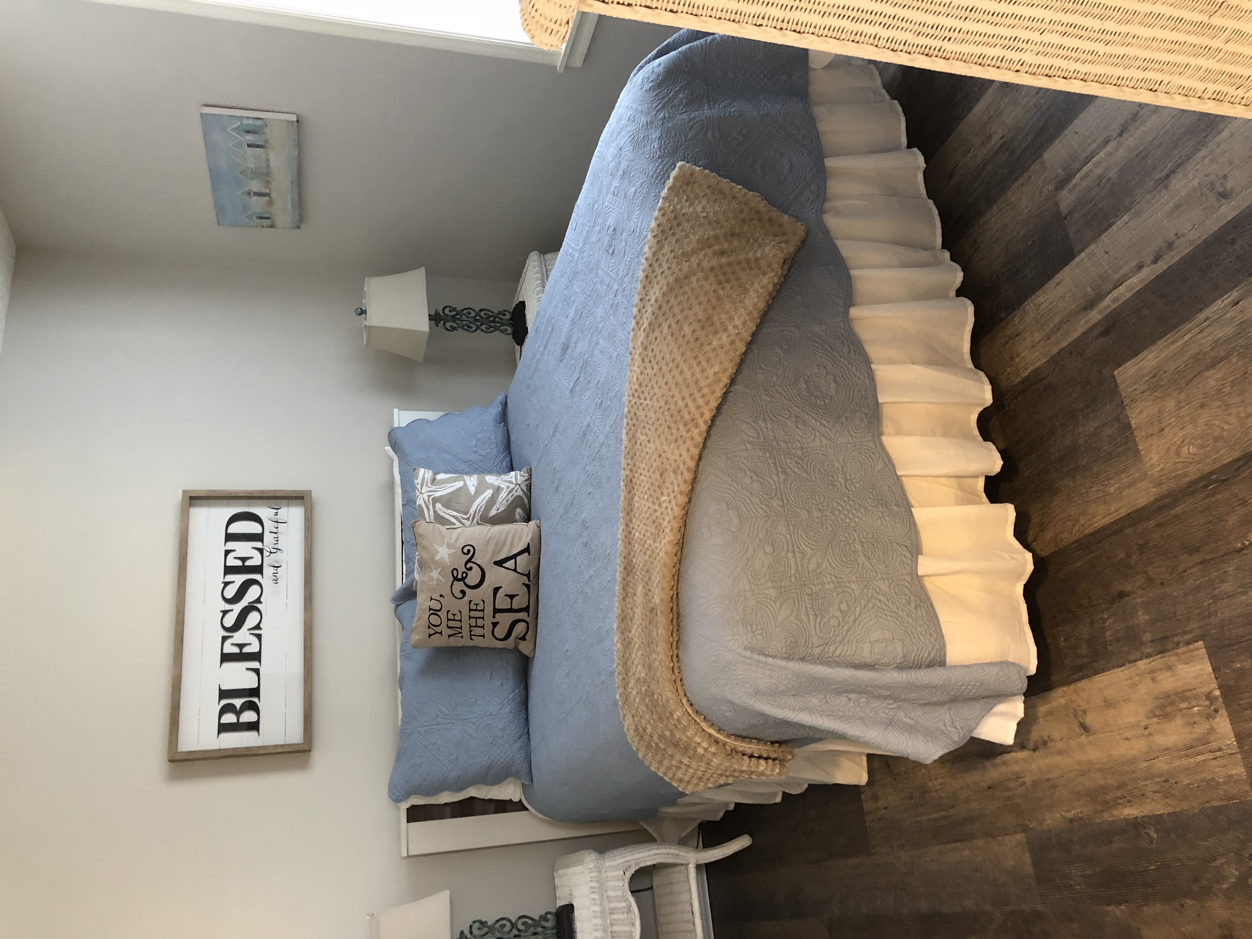 30A Maids and men's Photo