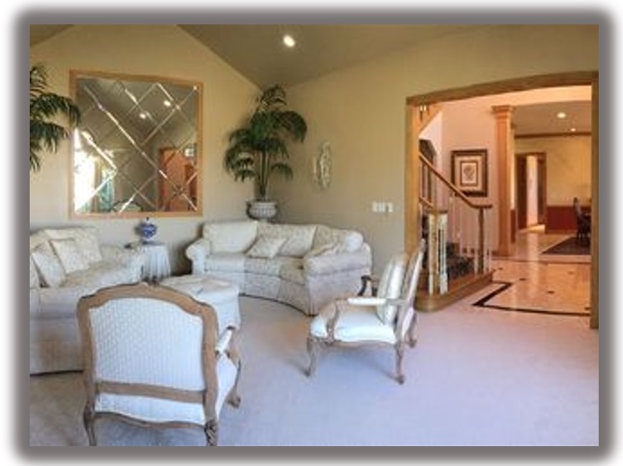 U Have it Maid's Photo